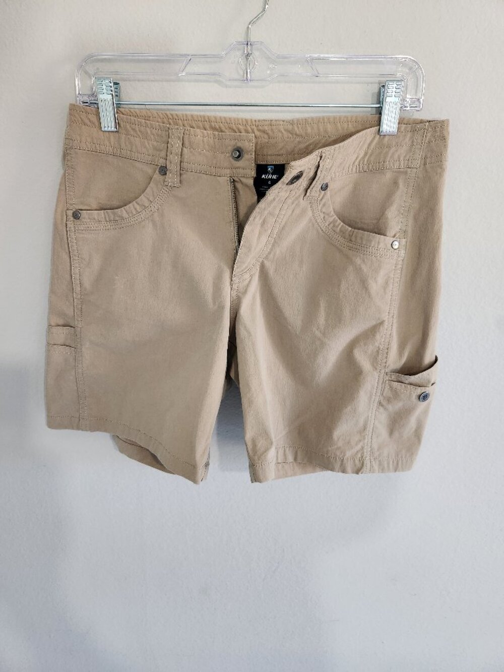 KUHL Splash 5.5" Cargo Shorts in khaki Color women's size 6